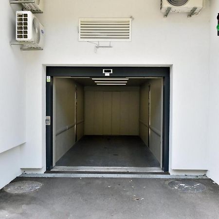 Ferienwohnung Tayson Square Dorcol New Location Free Garage Belgrad Exterior foto