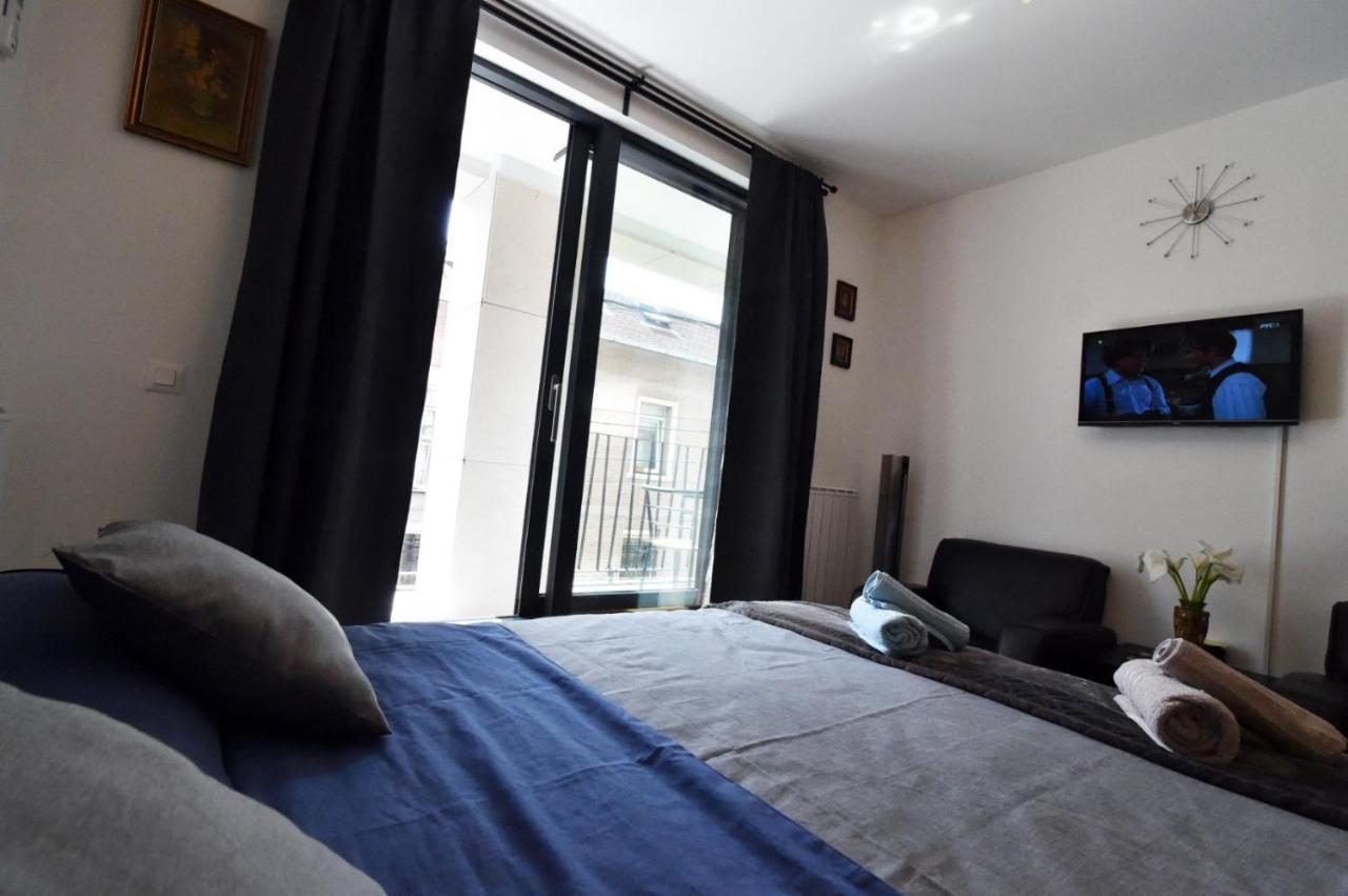 Ferienwohnung Tayson Square Dorcol New Location Free Garage Belgrad Exterior foto
