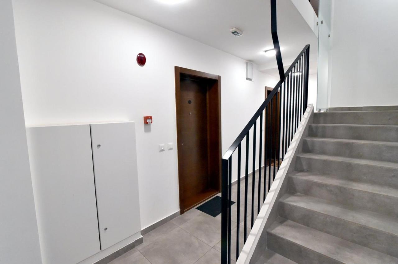 Ferienwohnung Tayson Square Dorcol New Location Free Garage Belgrad Exterior foto